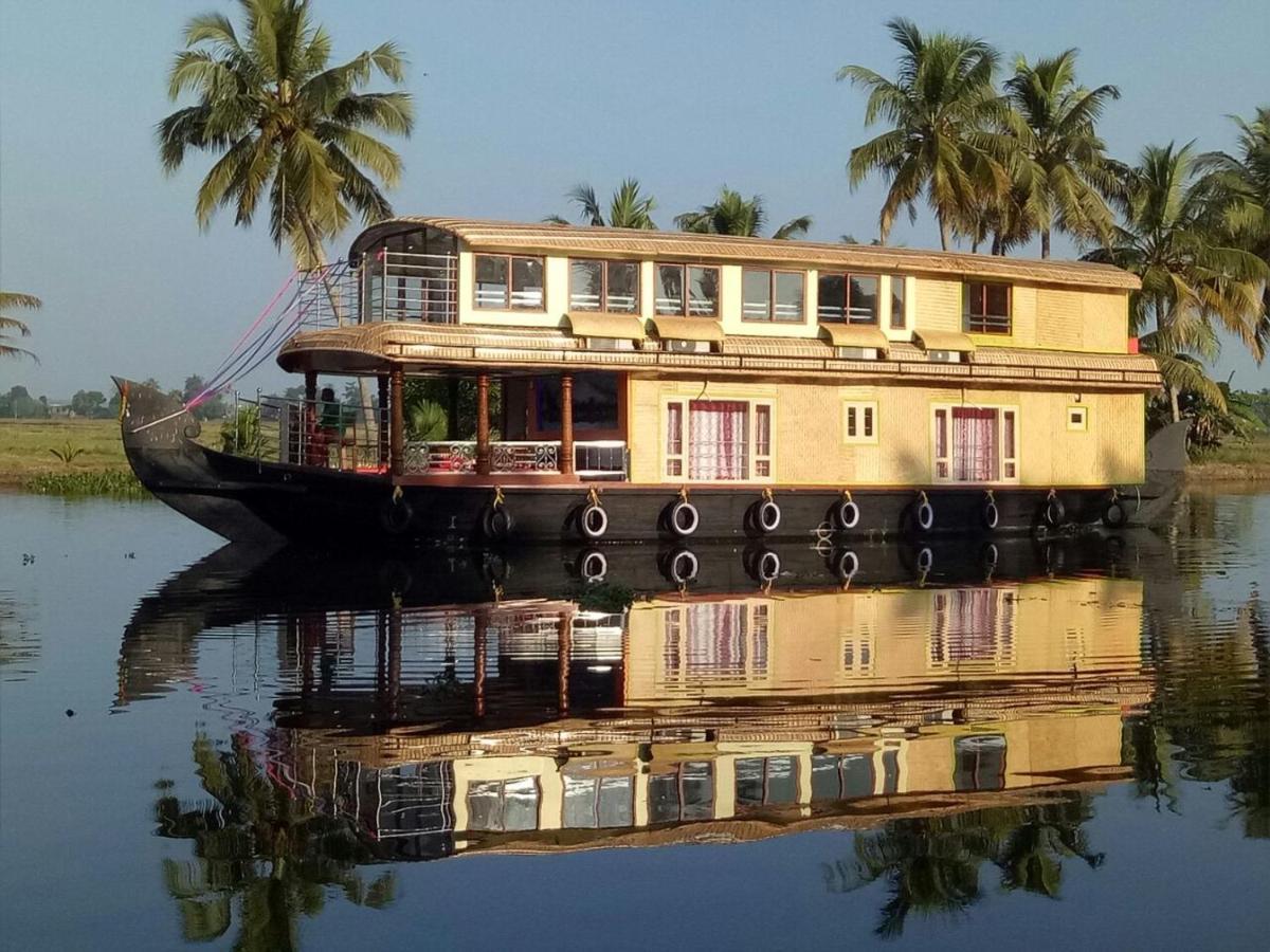 Marari Houseboat Hotell Mararikulam Exteriör bild