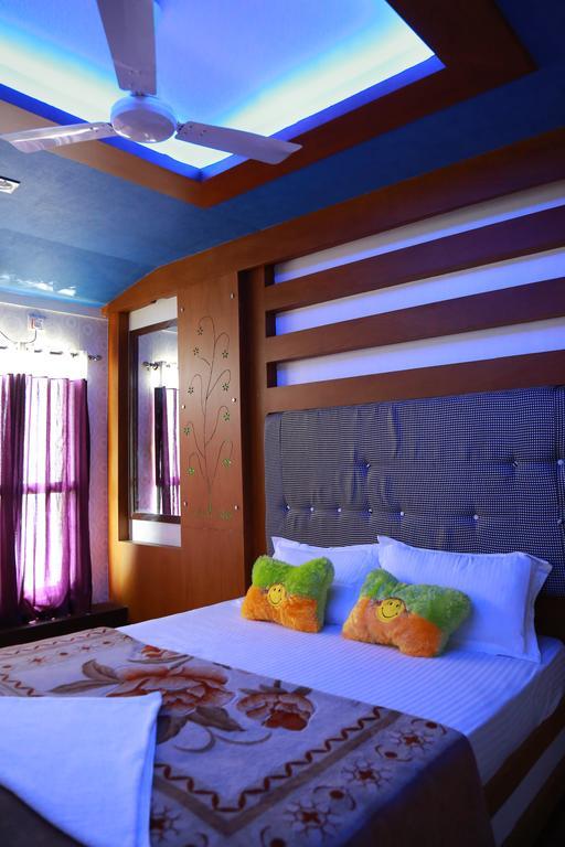 Marari Houseboat Hotell Mararikulam Rum bild