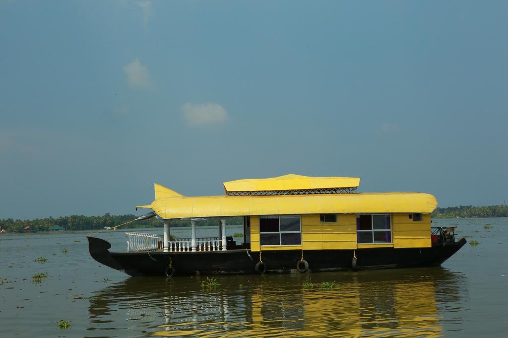 Marari Houseboat Hotell Mararikulam Exteriör bild