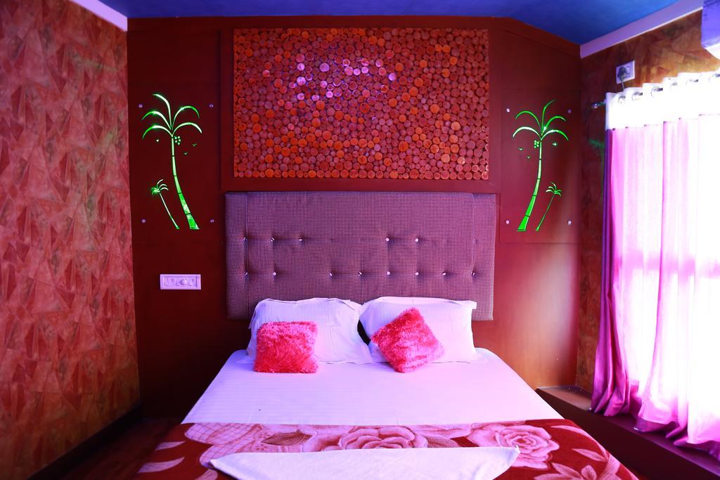 Marari Houseboat Hotell Mararikulam Rum bild